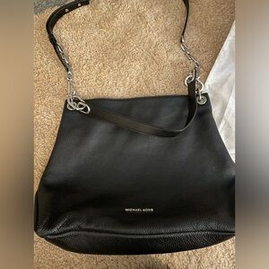 Michael Kors NEW WITH TAGS TRISH HOBO LARGE LEATHER SHOULDER BAG